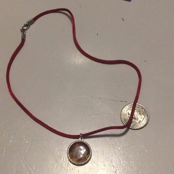 American Girls choker and 8 pins - Picture 15 of 15